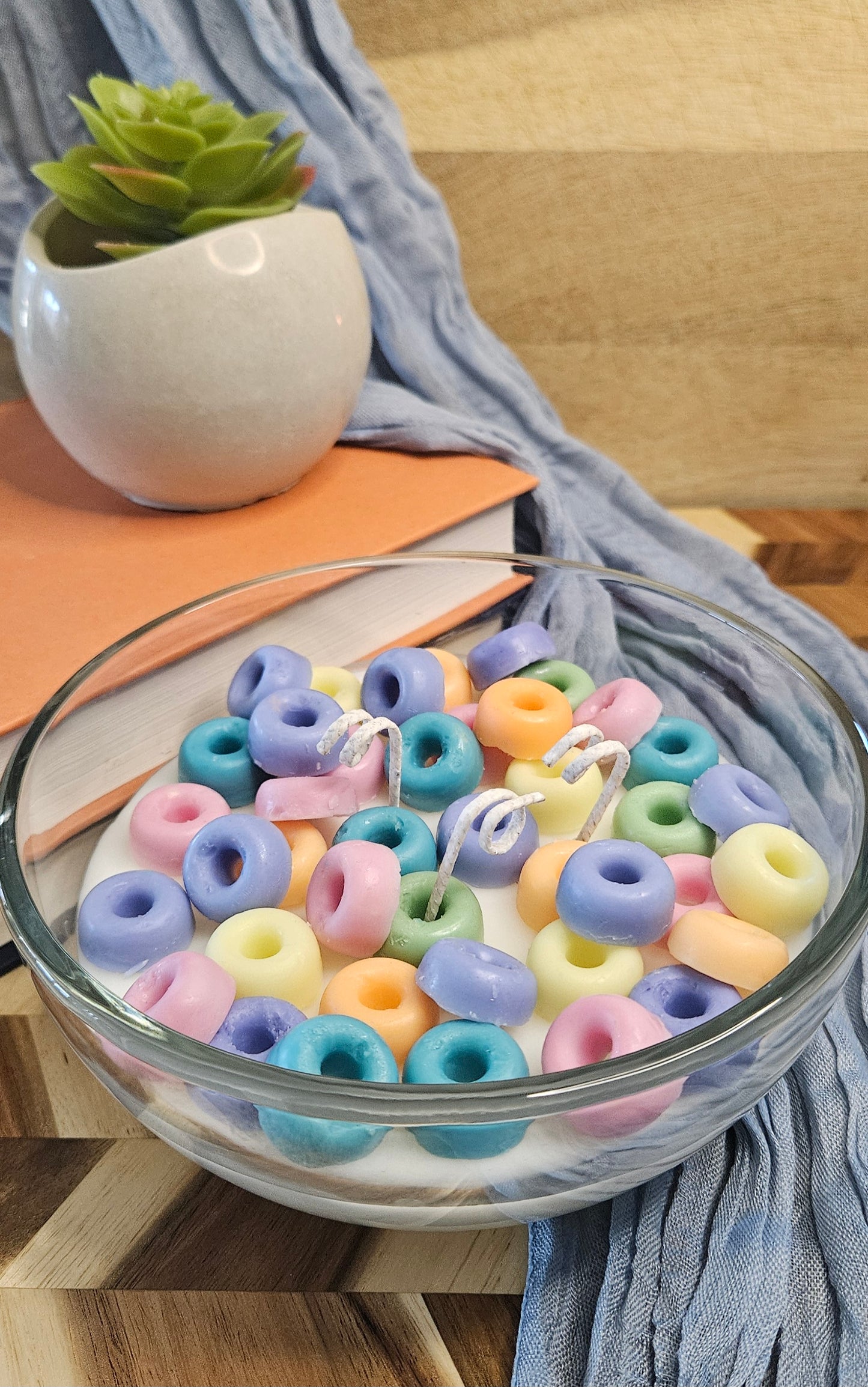 Fruity Ring – Cereal Candle (18 oz)